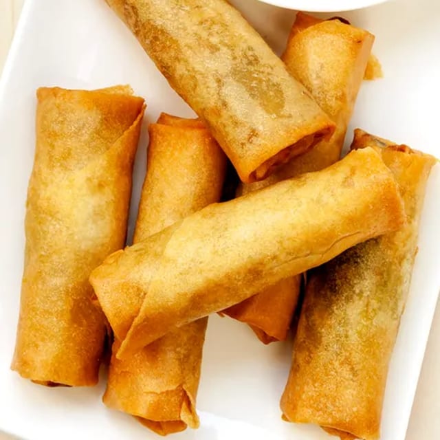 Veggie Spring Rolls (6pc).